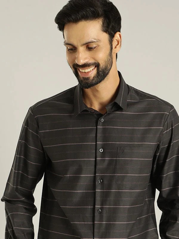 Indian Terrain Men's Slim Fit Full Sleeve Striped Black Shirt
